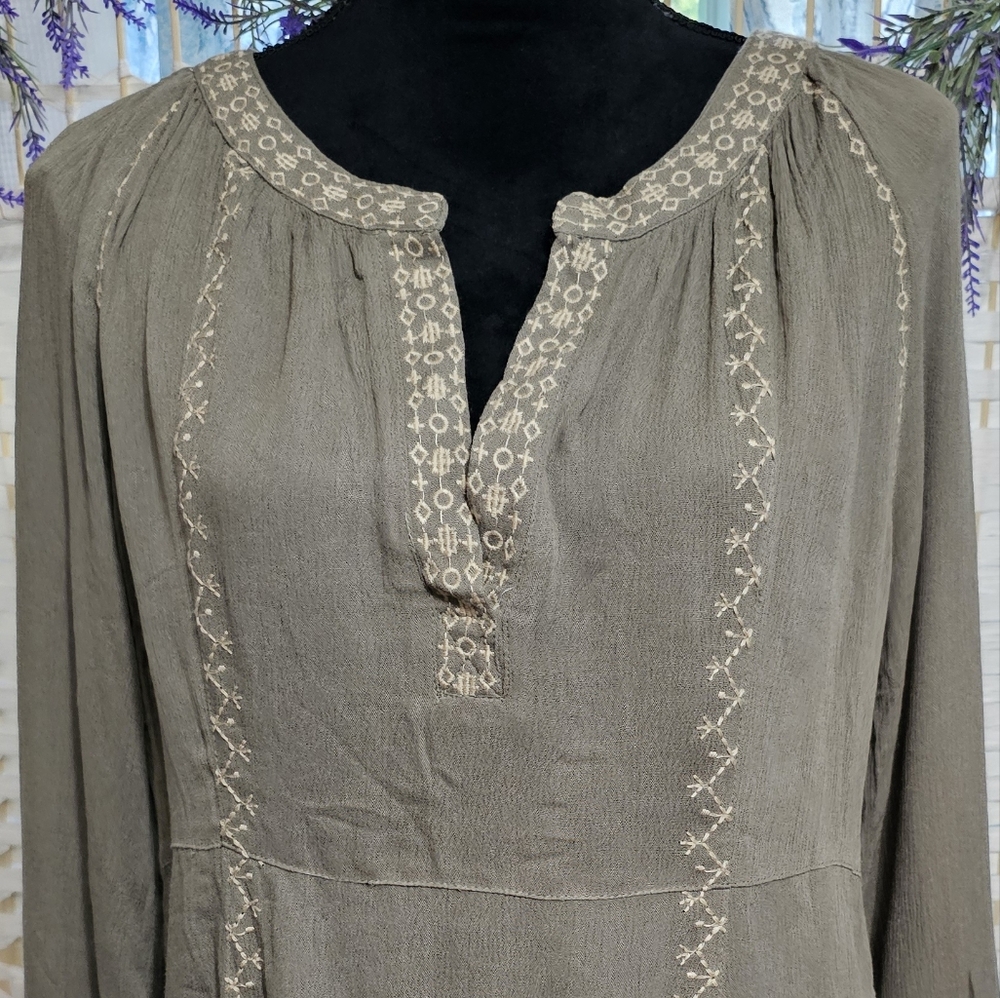 Monoreno Muted Olive Green Boho Hippie Embroidered Tunic - Picture 4 of 9